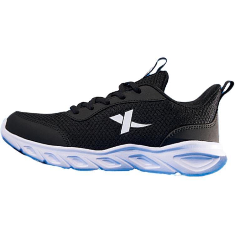 Кроссовки детские XTEP, черный/белый
Кроссовки детские XTEP, черный/белый