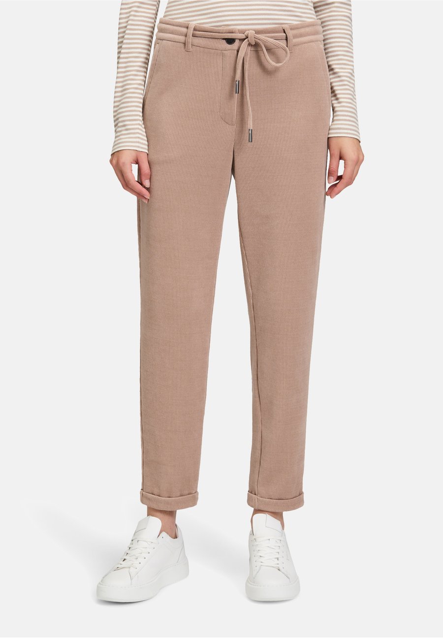 Брюки Betty & Co MIT STRUKTUR, Powder Pearl/Light Pink
Брюки Betty & Co MIT STRUKTUR, Powder Pearl/Light Pink