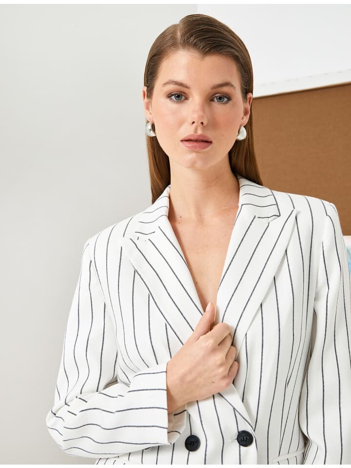 Блейзер KOTON, цвет schwarz gestreift
Блейзер KOTON, цвет schwarz gestreift