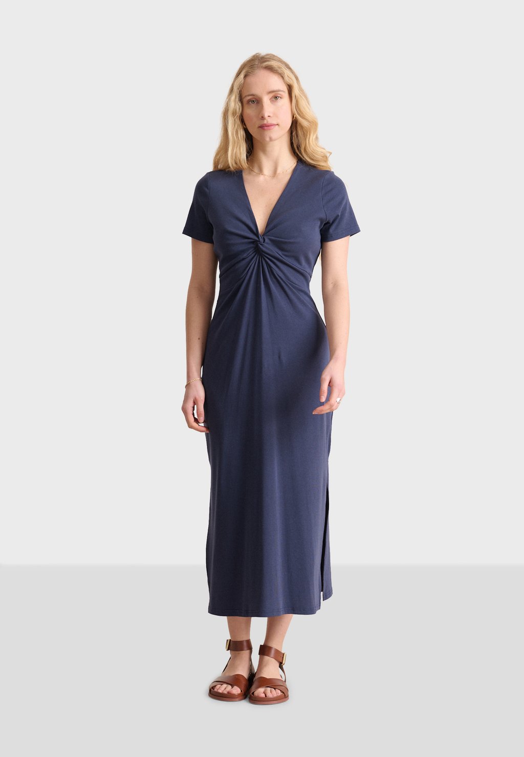 Платье из джерси VAREN Garance Paris, неоновый синий
Платье из джерси VAREN Garance Paris, неоновый синий