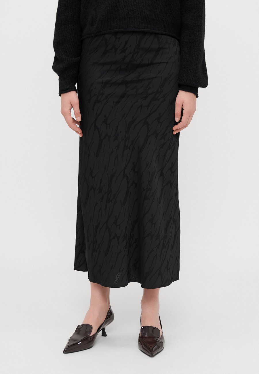 Юбка Gina Tricot Tall STRUCTURED SKIRT, Black
Юбка Gina Tricot Tall STRUCTURED SKIRT, Black