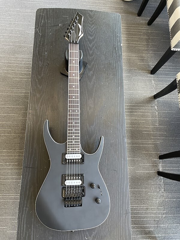 Электрогитара Dean EXILEX
Электрогитара Dean EXILEX