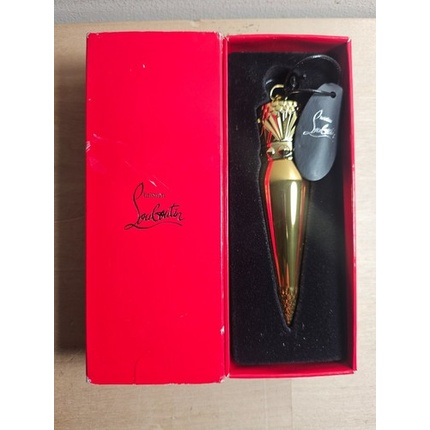 Губная помада Rouge Silky Satin Private Red 111 0,13 унции Christian Louboutin
Губная помада Rouge Silky Satin Private Red 111 0,13 унции Christian Louboutin