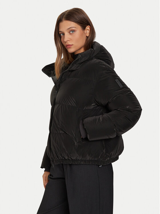 Пуховик regular fit Riga JW8139TGLP5 Bomboogie, черный
Пуховик regular fit Riga JW8139TGLP5 Bomboogie, черный