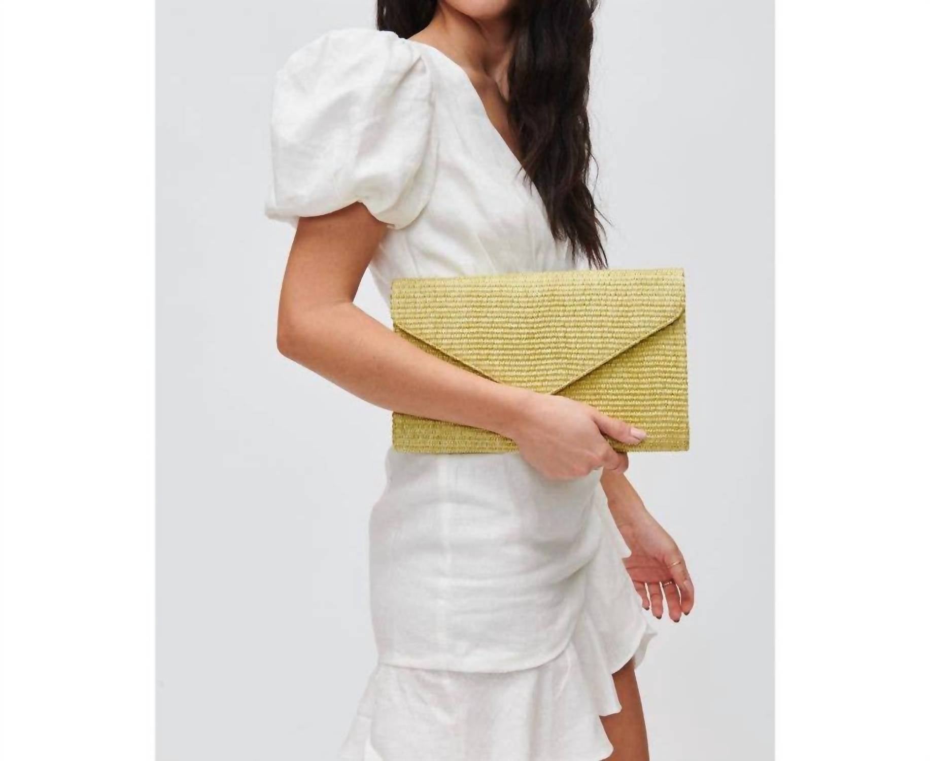 Trista Соломенная сумка-клатч с плетеным цепочным ремнем через плечо в цвете шалфей Urban Expressions, Sage