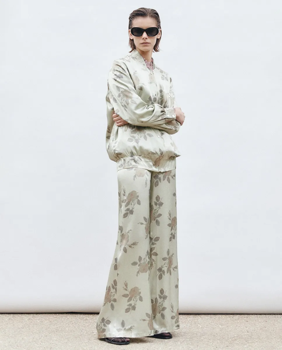 Атласные брюки с принтом Sfera, зеленый
Атласные брюки с принтом Sfera, зеленый