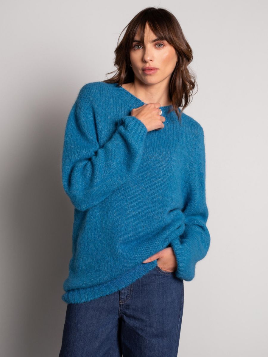 Женский свитер из альпаки и хлопка свободного кроя Celtic & Co, Sky blue
Женский свитер из альпаки и хлопка свободного кроя Celtic & Co, Sky blue