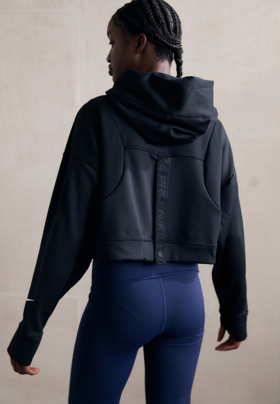 Худи Nike Performance HOODIE, Black/White/Black
Худи Nike Performance HOODIE, Black/White/Black
