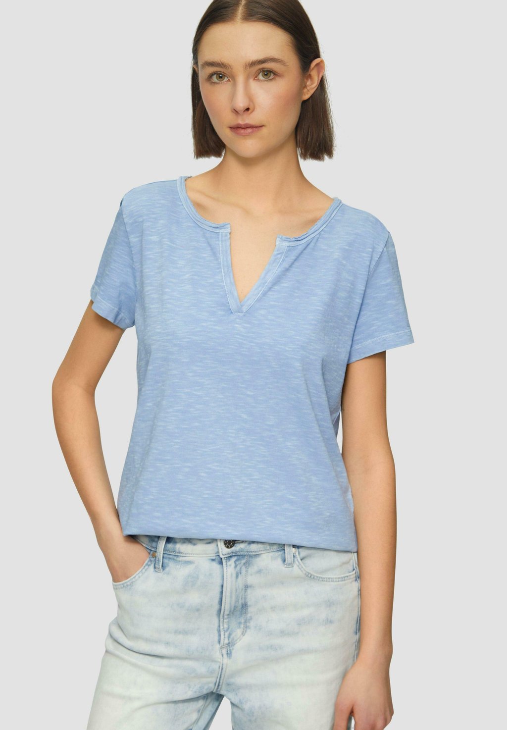 Базовая футболка s.Oliver, светло-голубой
Базовая футболка s.Oliver, светло-голубой