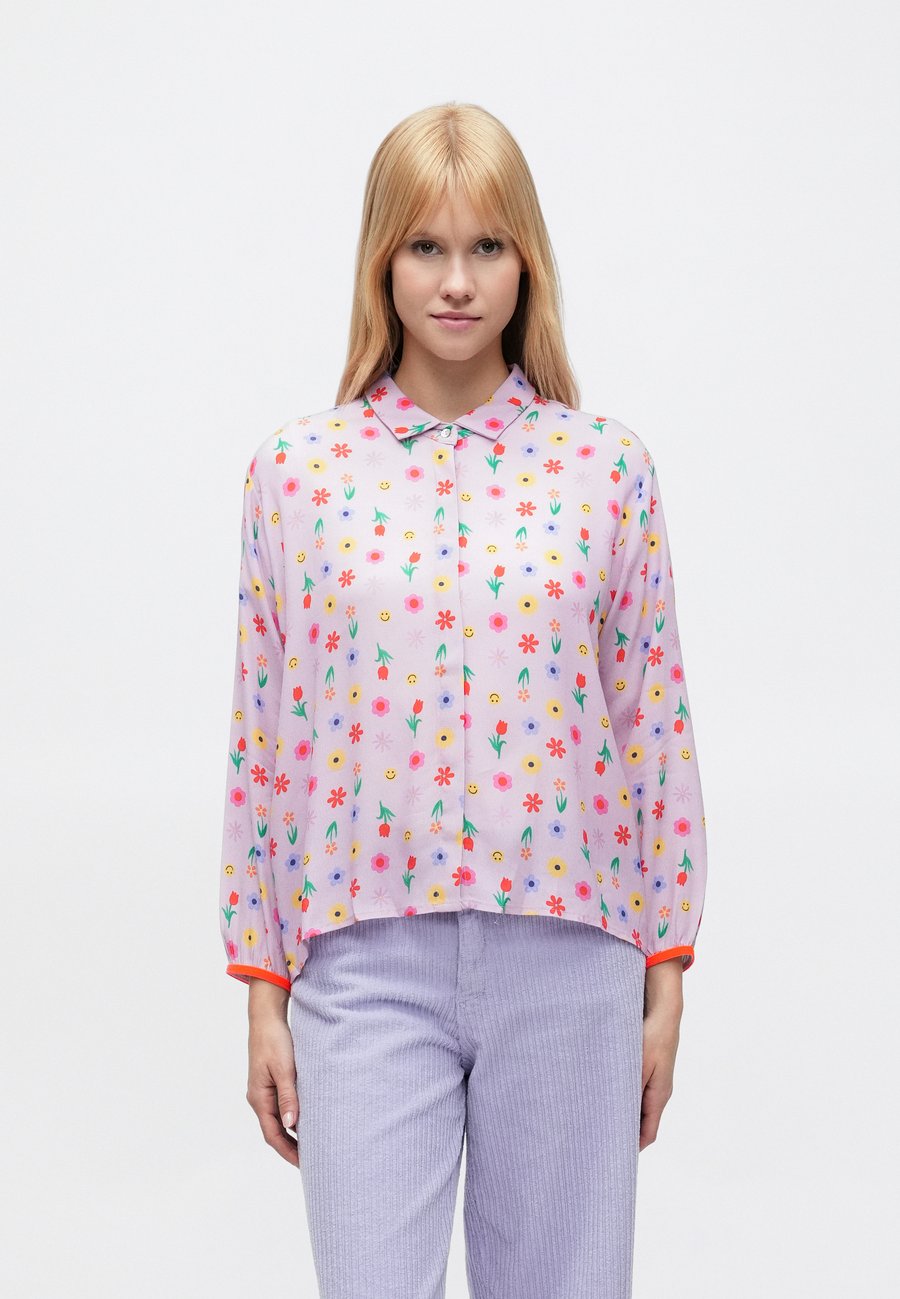 Блуза Dr. Bloom Button-down blouse, Pink
Блуза Dr. Bloom Button-down blouse, Pink