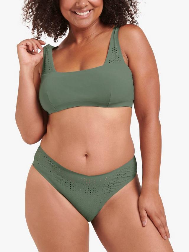 Плавки для сверхвысоких ног shore arienzo sloggi, цвет Urban Green
Плавки для сверхвысоких ног shore arienzo sloggi, цвет Urban Green