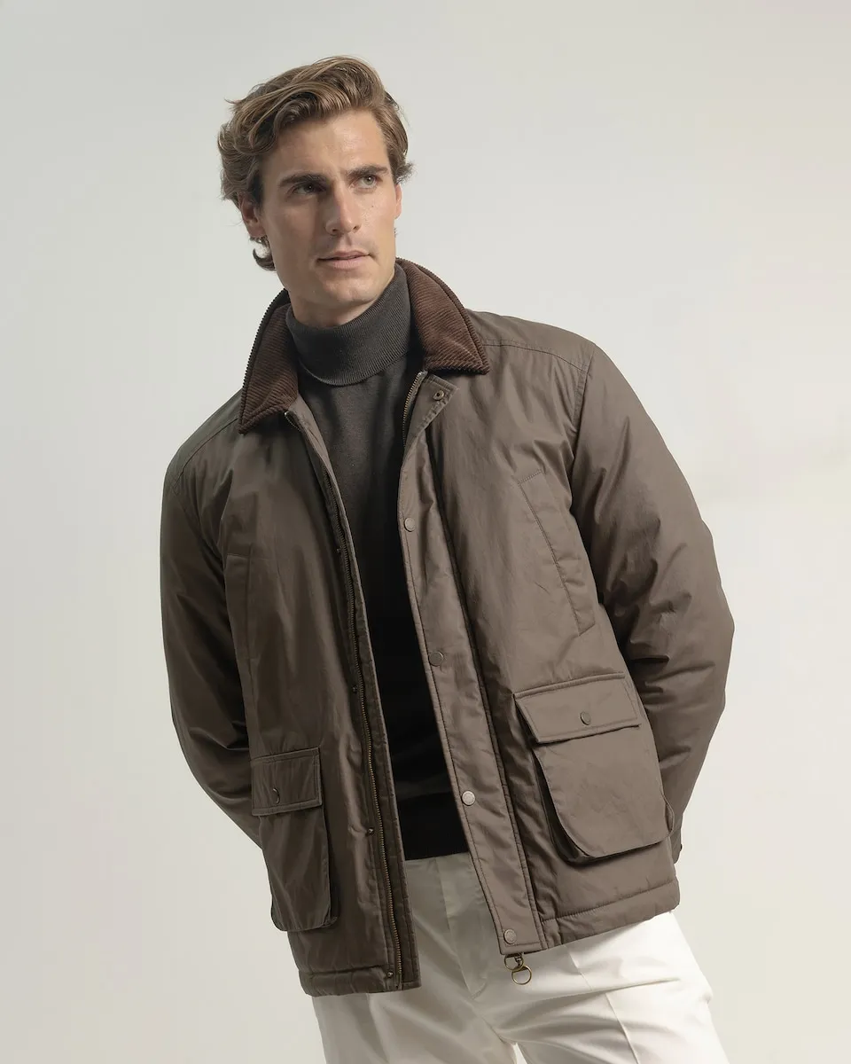 Мужская стеганая куртка с велюровым воротником зеленого цвета PuroEgo
Мужская стеганая куртка с велюровым воротником зеленого цвета PuroEgo