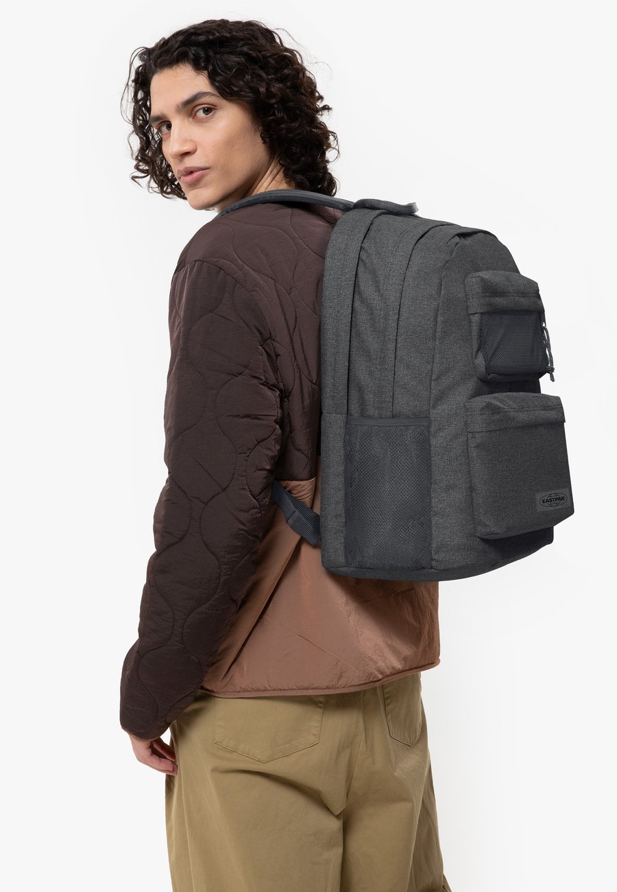 Рюкзак Eastpak DOUBLE OFFICE, Black Denim/Black
Рюкзак Eastpak DOUBLE OFFICE, Black Denim/Black