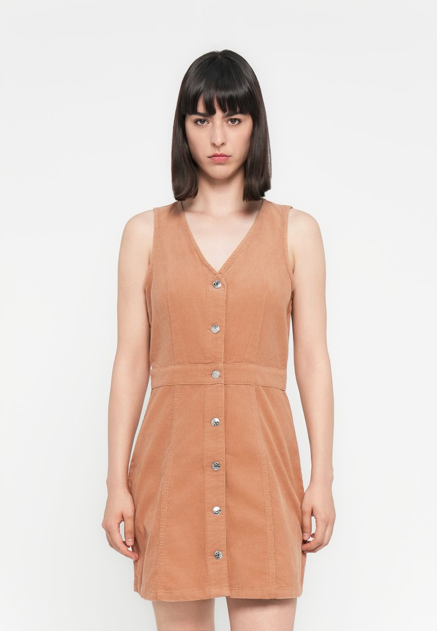 Платье ONLY ONLMOXIE DRESS, Mocha Mousse/Brown
Платье ONLY ONLMOXIE DRESS, Mocha Mousse/Brown