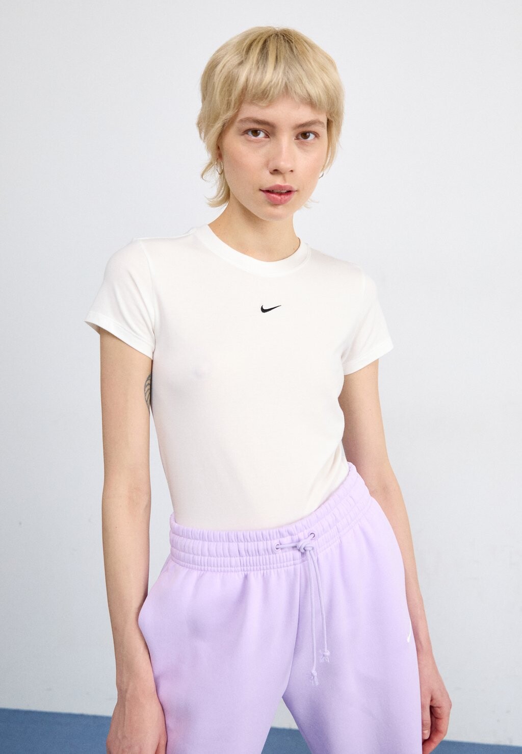 Базовая футболка Nike, белая/черная, Черный, Базовая футболка Nike, белая/черная
Базовая футболка Nike, белая/черная, Черный, Базовая футболка Nike, белая/черная