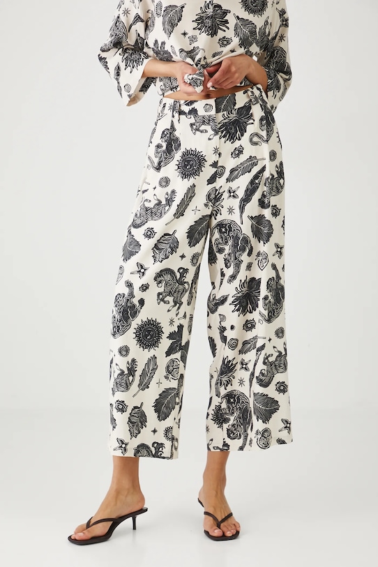 Брюки с добавлением льна Medicine, бежевый
Брюки с добавлением льна Medicine, бежевый