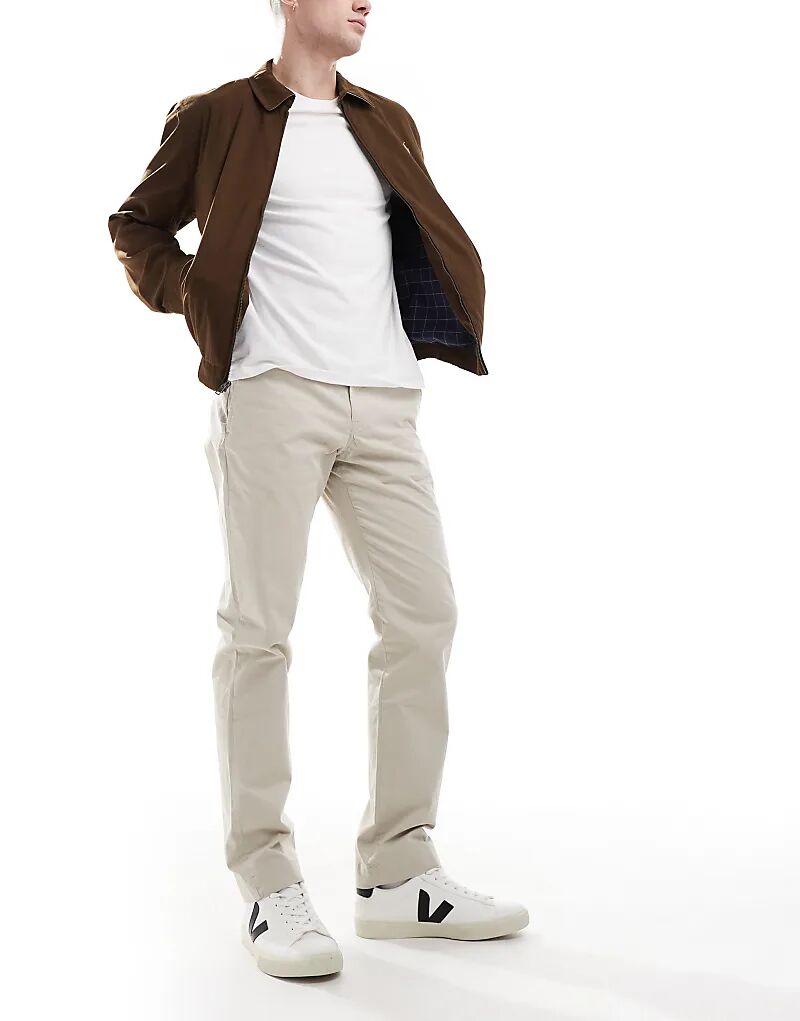 Брюки-чиносы прямого кроя из эластичного твила с логотипом Polo Ralph Lauren цвета «песок»
Брюки-чиносы прямого кроя из эластичного твила с логотипом Polo Ralph Lauren цвета «песок»