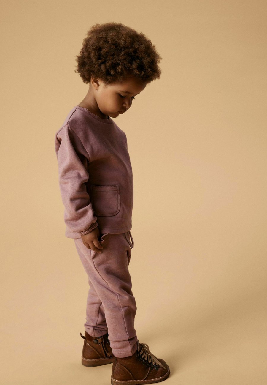 Толстовка Lil' Atelier Sweatshirt, Nostalgia Rose/Light Pink
Толстовка Lil' Atelier Sweatshirt, Nostalgia Rose/Light Pink