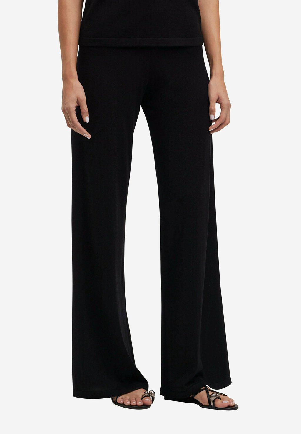 Брюки FALKE, черный
Брюки FALKE, черный