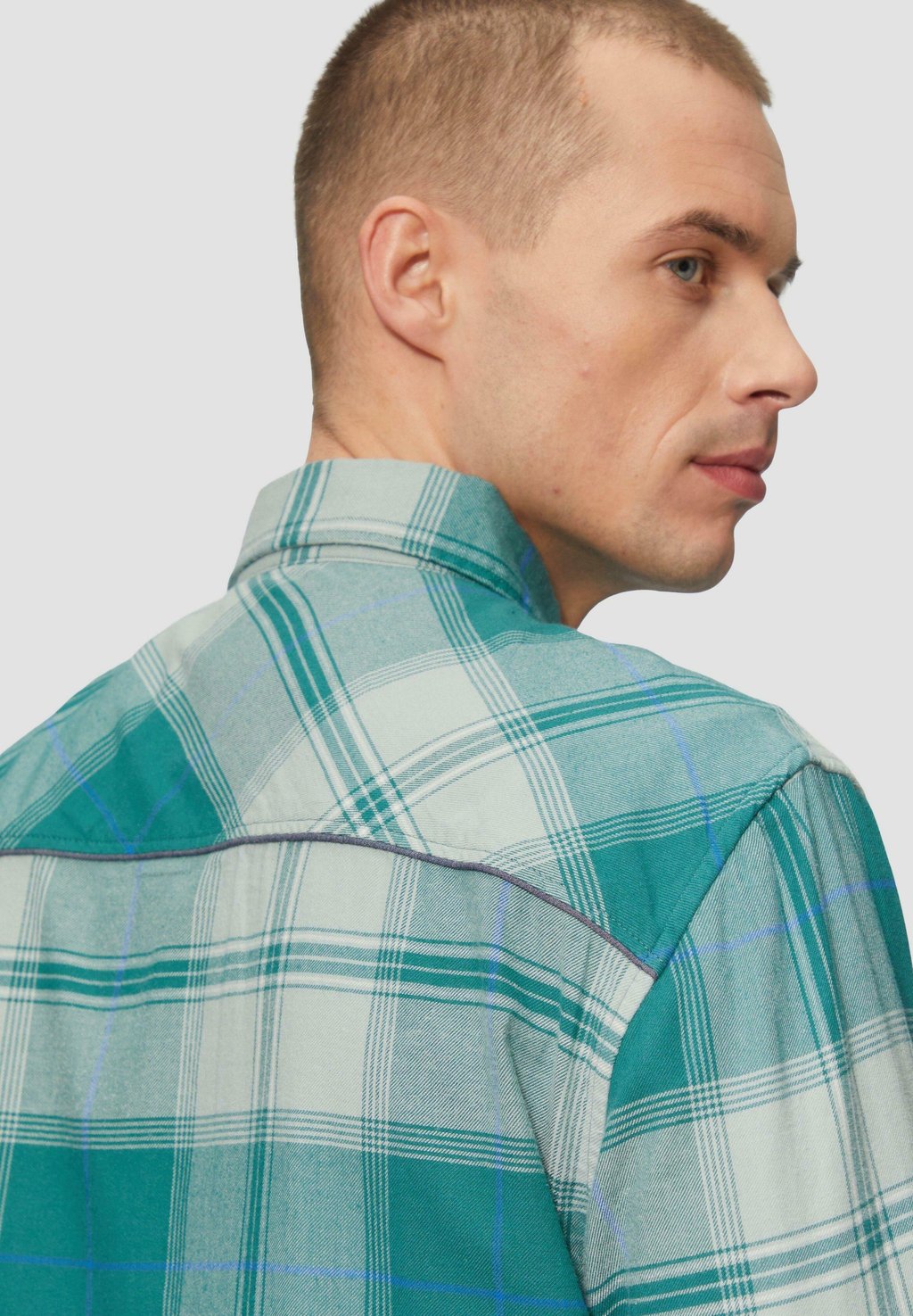 Рубашка REGULAR FIT KARIERTES s.Oliver, зеленый
Рубашка REGULAR FIT KARIERTES s.Oliver, зеленый