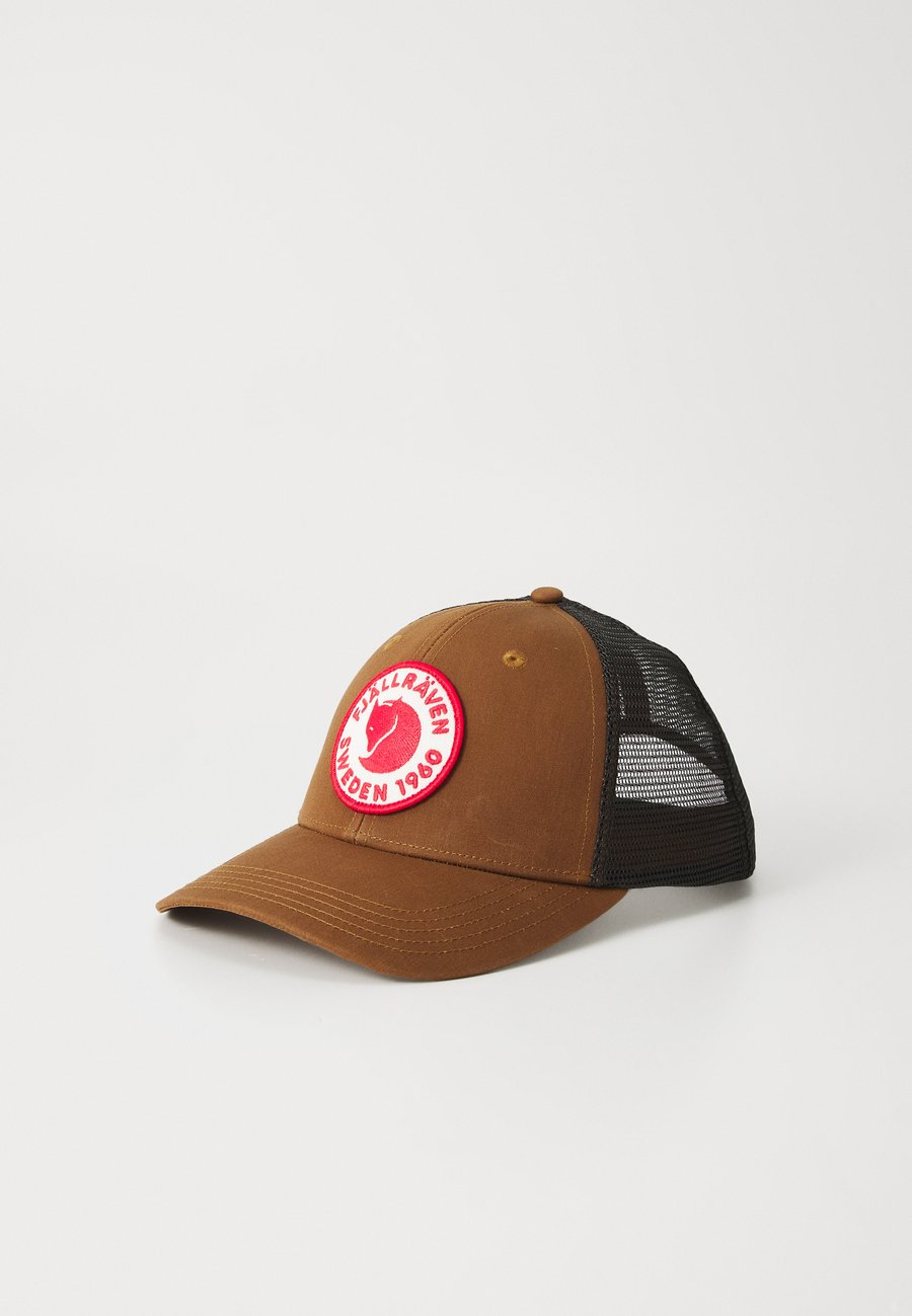 Бейсболка Fjällräven 1960 LOGO LÅNGTRADARKEPS UNISEX, Timber Brown/Brown
Бейсболка Fjällräven 1960 LOGO LÅNGTRADARKEPS UNISEX, Timber Brown/Brown
