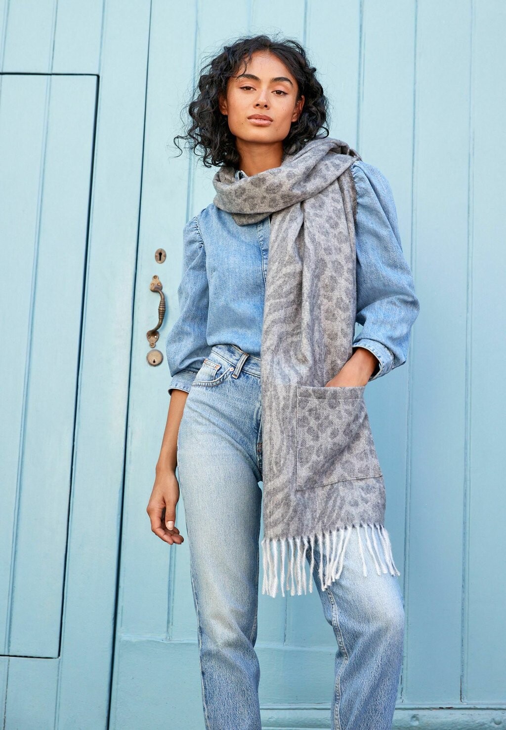 Шарф Next
Шарф Next