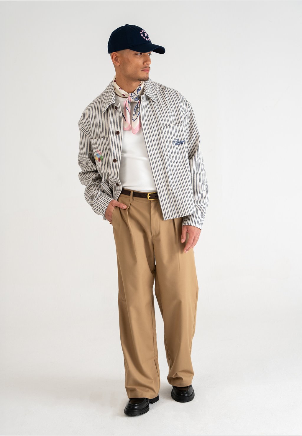 Брюки SOHO PLEATED PROHIBITED, бежевый 
Брюки SOHO PLEATED PROHIBITED, бежевый