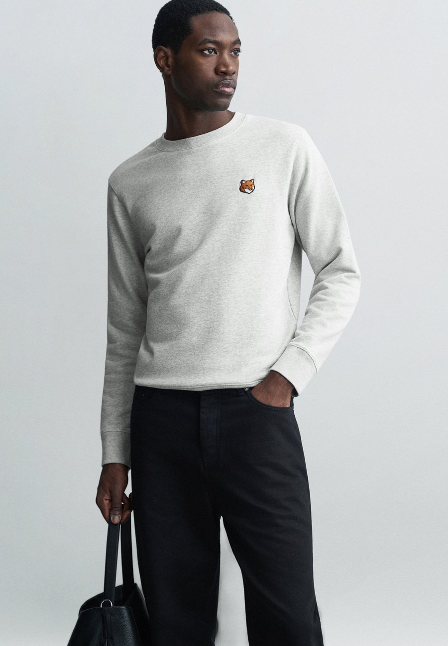 Толстовка Maison Kitsuné FOX HEAD REGULAR, Light Grey Melange/Light Grey
Толстовка Maison Kitsuné FOX HEAD REGULAR, Light Grey Melange/Light Grey