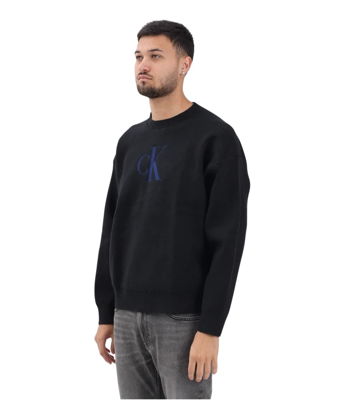 Свитер из смесовой хлопковой ткани с монограммой, свободного кроя. Calvin Klein Jeans, черный
Свитер из смесовой хлопковой ткани с монограммой, свободного кроя. Calvin Klein Jeans, черный