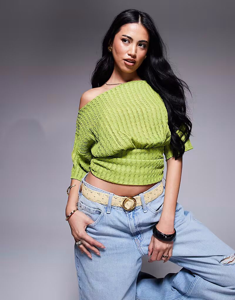 ASOS DESIGN асимметричный топ на одно плечо с короткими рукавами и фактурной отделкой на талии зеленого цвета
ASOS DESIGN асимметричный топ на одно плечо с короткими рукавами и фактурной отделкой на талии зеленого цвета