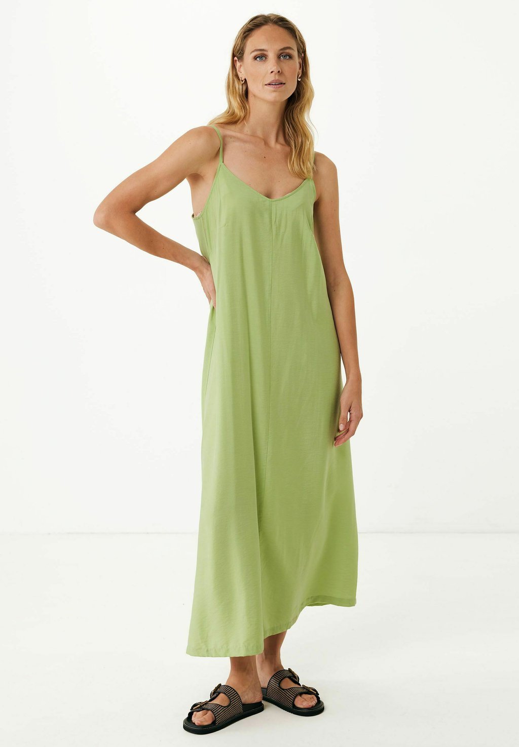 Платье макси HAMMERED Mexx, зеленый
Платье макси HAMMERED Mexx, зеленый