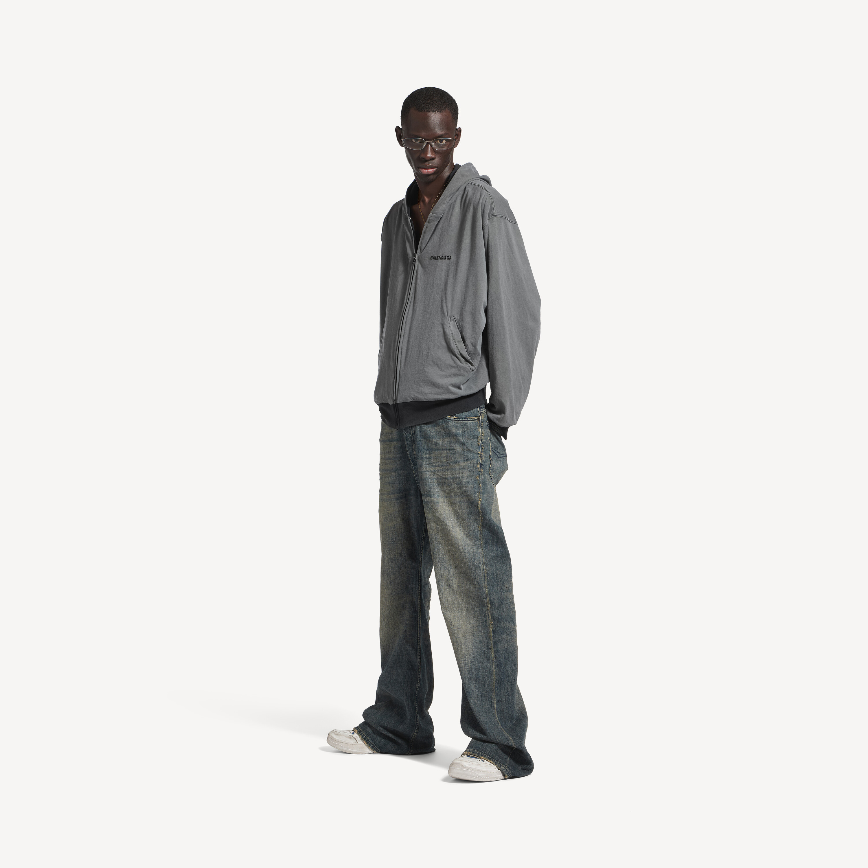 Мужское двустороннее худи на молнии balenciaga back в сером/выцветшем черном цвете BALENCIAGA, серый/выцветший черный
Мужское двустороннее худи на молнии balenciaga back в сером/выцветшем черном цвете BALENCIAGA, серый/выцветший черный