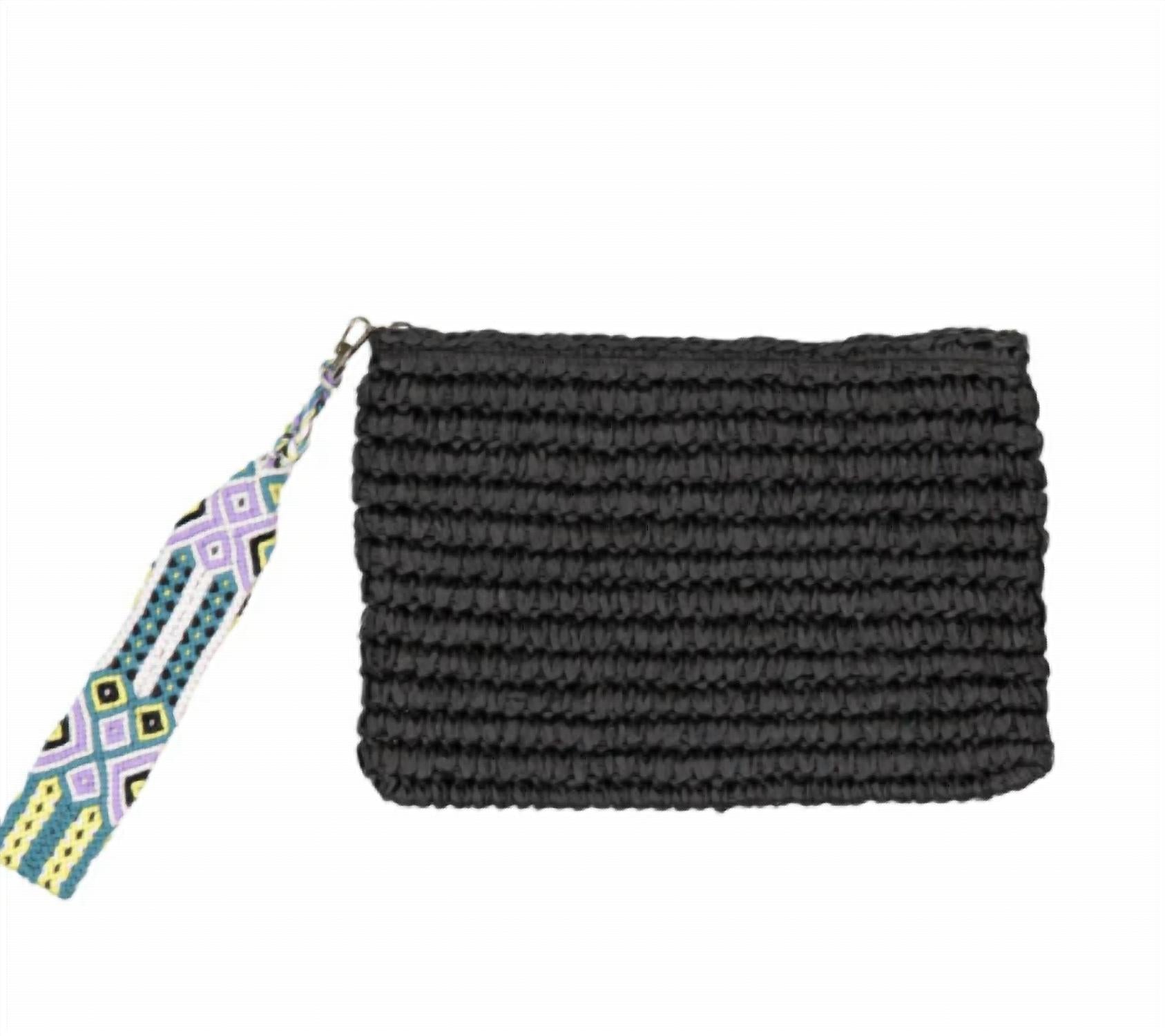 Женская клатч Dylan в черном цвете FALLON & ROYCE
Женская клатч Dylan в черном цвете FALLON & ROYCE