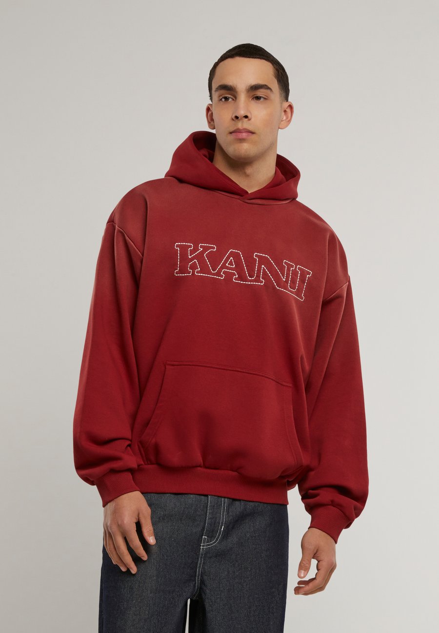 Худи Karl Kani Hoodie, Dark Red/Red
Худи Karl Kani Hoodie, Dark Red/Red