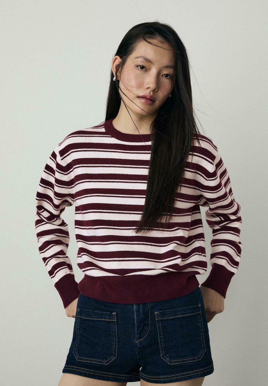Джемпер Stradivarius Jumper, Dark Red
Джемпер Stradivarius Jumper, Dark Red