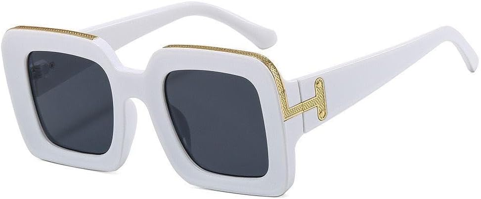 MAVKA STORE Женские винтажные квадратные солнцезащитные очки. Элегантные ретро-очки белого цвета с серыми линзами. Модные очки с защитой UV400, в комплекте чехол, мешочек, салфетка и отвертка Generic, white
MAVKA STORE Женские винтажные квадратные солнцезащитные очки. Элегантные ретро-очки белого цвета с серыми линзами. Модные очки с защитой UV400, в комплекте чехол, мешочек, салфетка и отвертка Generic, white