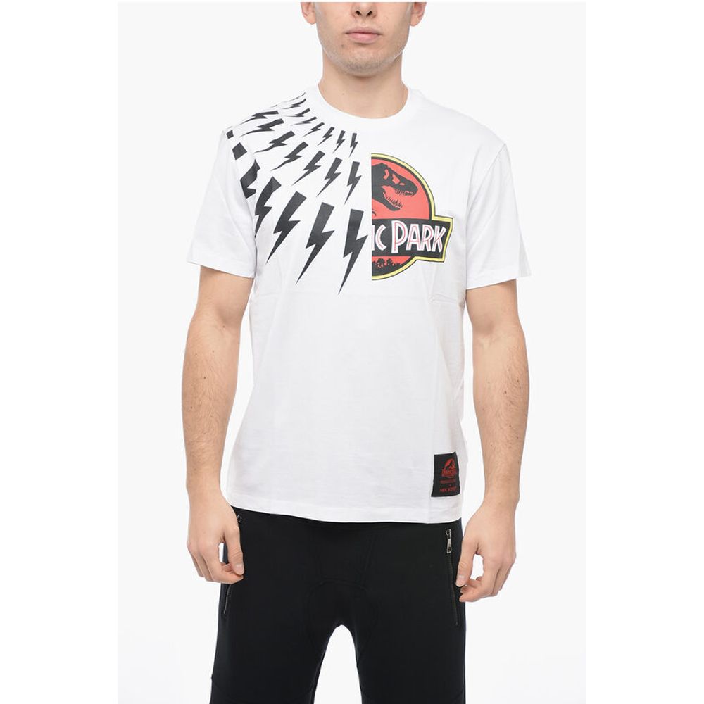 Футболка JURASSIC PARK X NB с круглым вырезом и надписью HALF THUNDERBOLT из хлопка Neil Barrett, White
Футболка JURASSIC PARK X NB с круглым вырезом и надписью HALF THUNDERBOLT из хлопка Neil Barrett, White