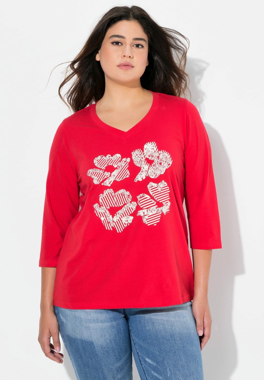 Топ Ulla Popken FLORAL GRAPHIC V-NECK, Lychee/Light Pink
Топ Ulla Popken FLORAL GRAPHIC V-NECK, Lychee/Light Pink