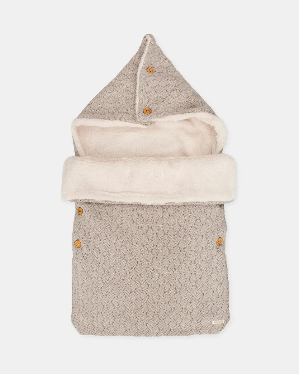 Детский рюкзак-кенгуру мышиного цвета Tutto Piccolo, серо-коричневый
Детский рюкзак-кенгуру мышиного цвета Tutto Piccolo, серо-коричневый