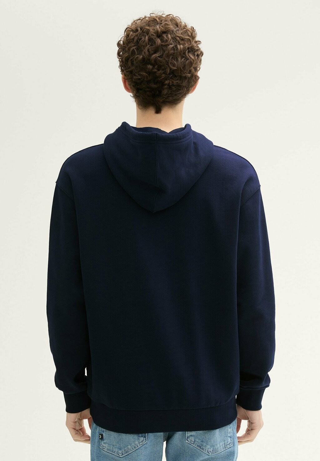 Толстовка с капюшоном MIT LOGOSTICKEREI TOM TAILOR DENIM, темно-синий
Толстовка с капюшоном MIT LOGOSTICKEREI TOM TAILOR DENIM, темно-синий