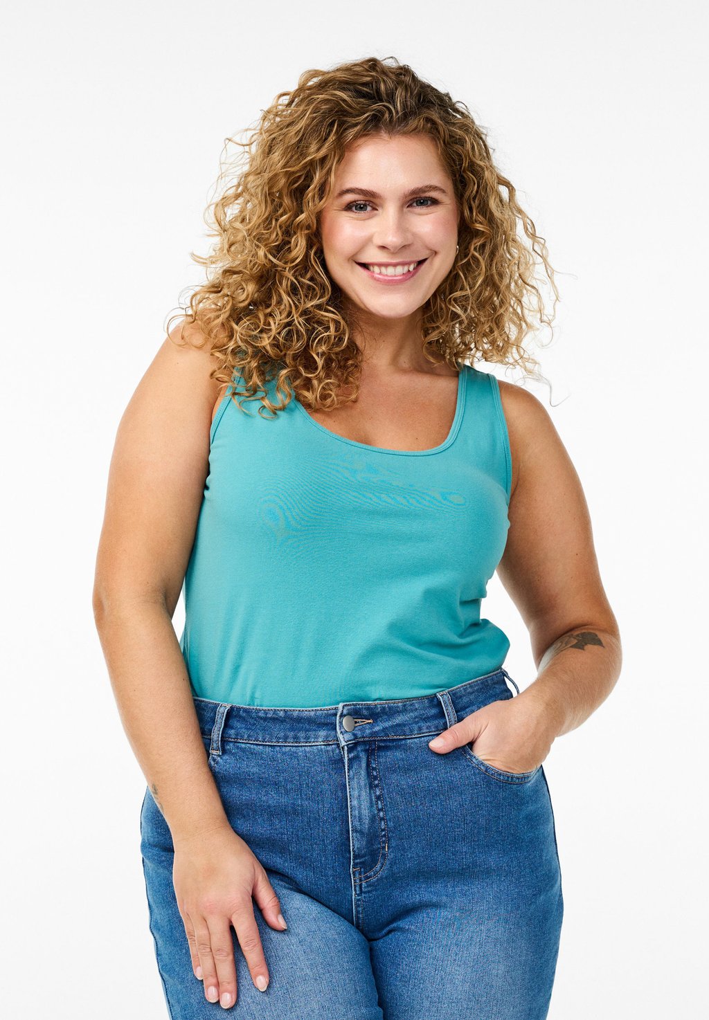 Топ Zizzi, цвет Bristol Blue
Топ Zizzi, цвет Bristol Blue