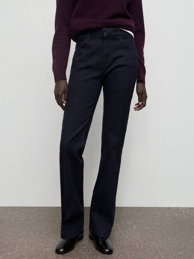 Джинсы Jolene расклешенные Mango, Dark Blue
Джинсы Jolene расклешенные Mango, Dark Blue