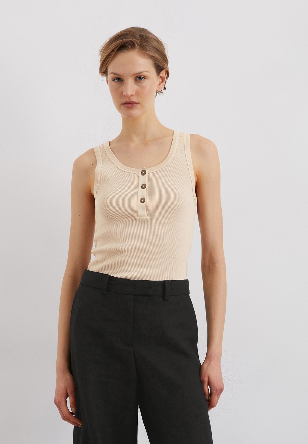 Топ TANK Marc O'Polo, бежевый
Топ TANK Marc O'Polo, бежевый