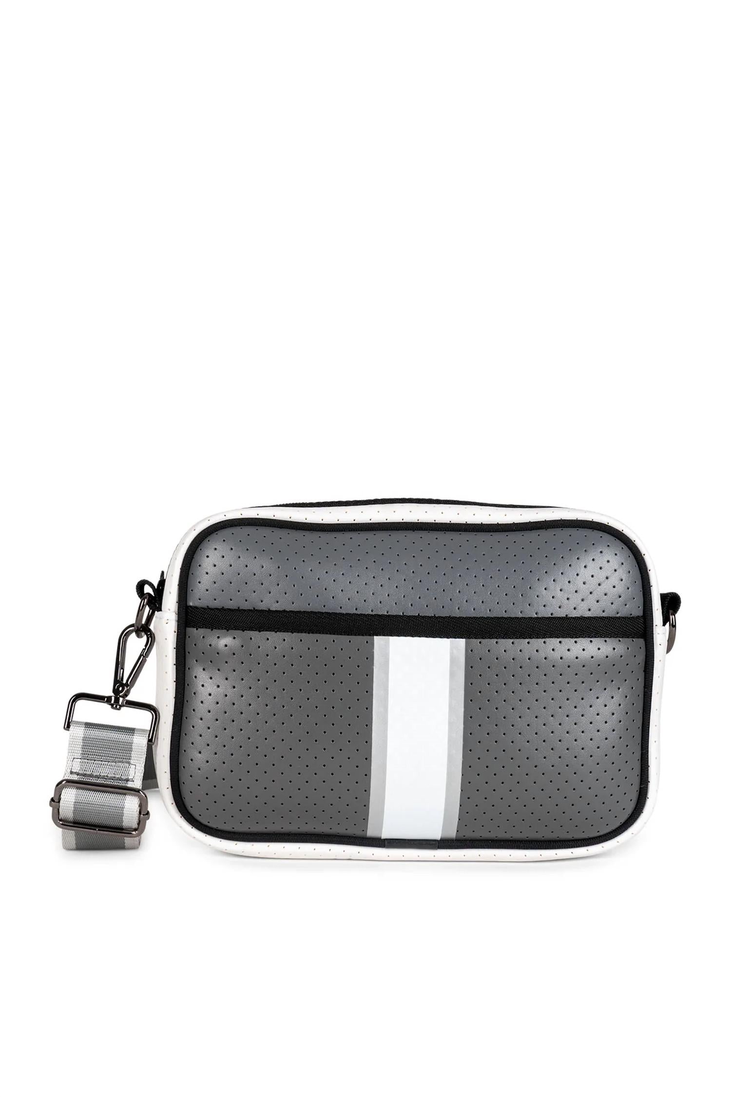 Женская сумка Drew Femme в сером цвете HAUTE SHORE, серый
Женская сумка Drew Femme в сером цвете HAUTE SHORE, серый