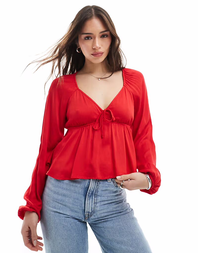 Топ Pimkie с длинными рукавами и баской, завязывающийся спереди, красного цвета
Топ Pimkie с длинными рукавами и баской, завязывающийся спереди, красного цвета