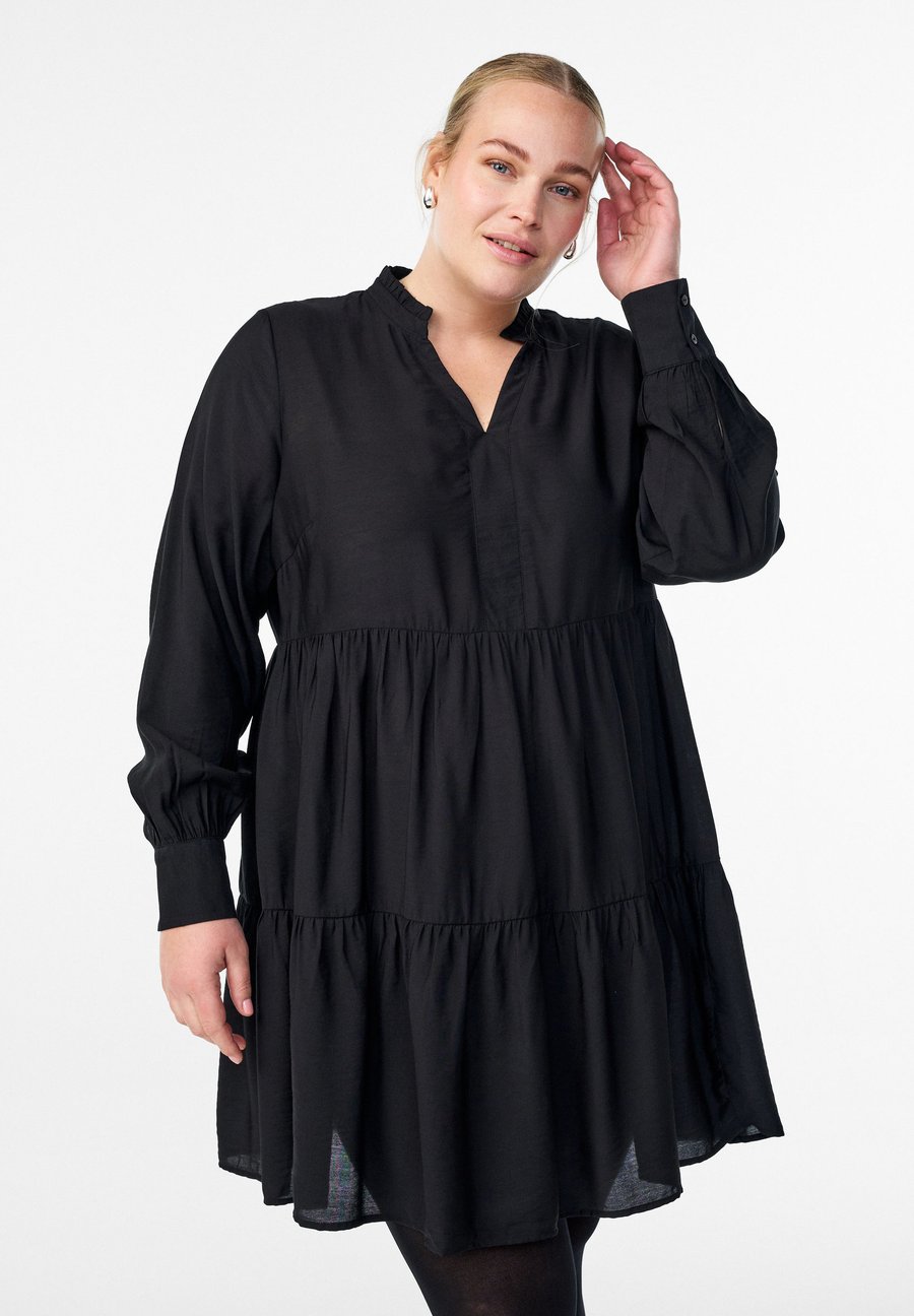 Платье Zizzi A-LINIEN MIT RÜSCHENKRAGEN, Black
Платье Zizzi A-LINIEN MIT RÜSCHENKRAGEN, Black