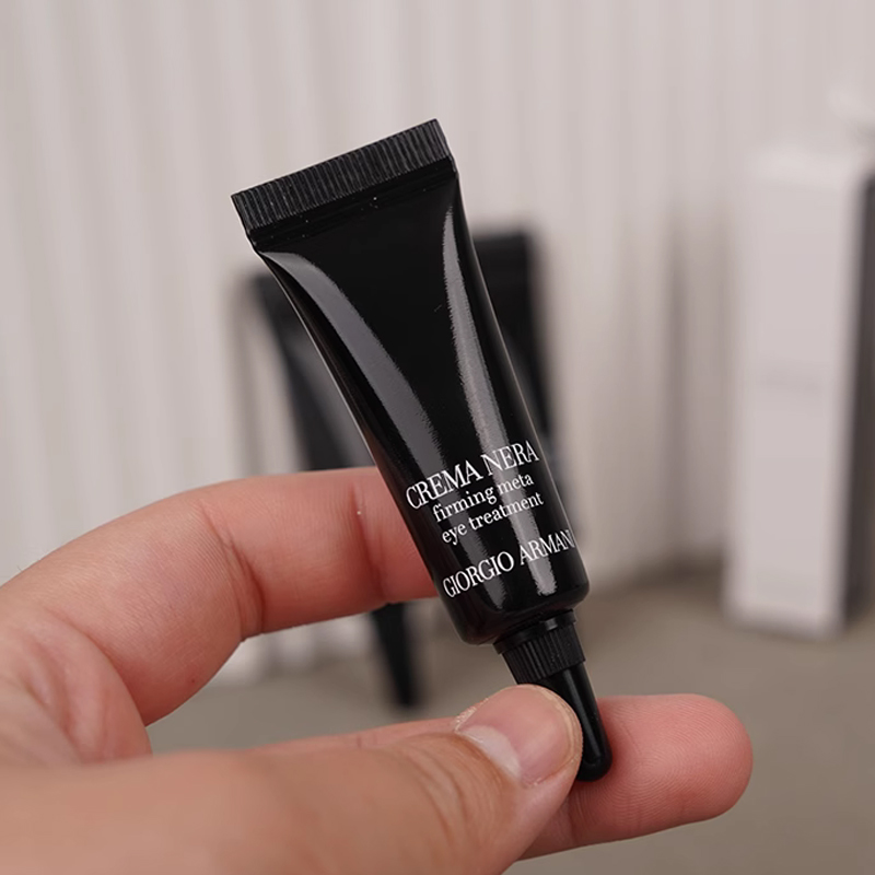 GIORGIO ARMANI AMANI Black Key набор пробников крема для глаз 7 пептидов увлажняющий подтягивающий антивозрастной против морщин 5ml
GIORGIO ARMANI AMANI Black Key набор пробников крема для глаз 7 пептидов увлажняющий подтягивающий антивозрастной против морщин 5ml