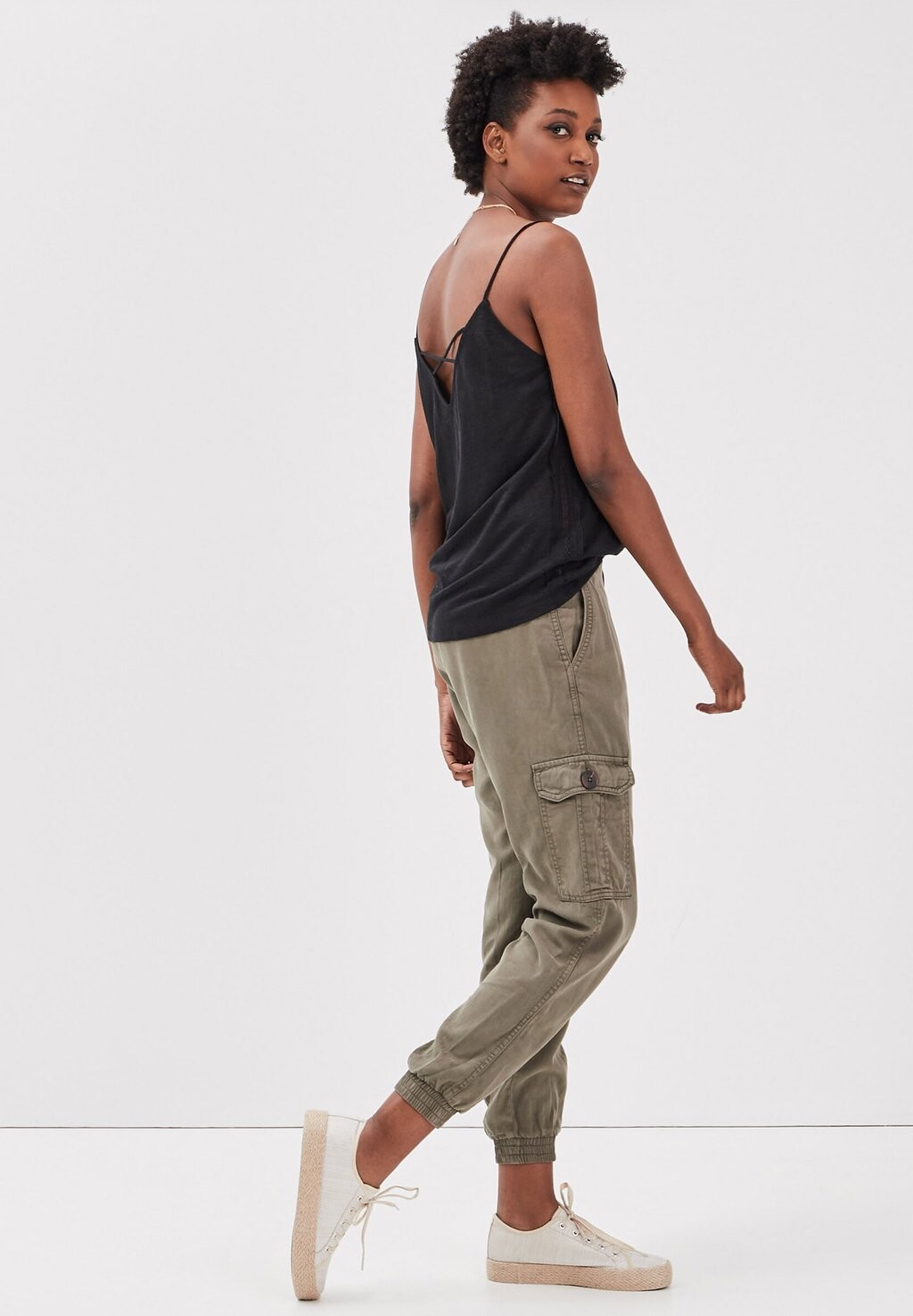 Брюки-карго UMWELTFREUNDLICHE BONOBO Jeans, хаки
Брюки-карго UMWELTFREUNDLICHE BONOBO Jeans, хаки