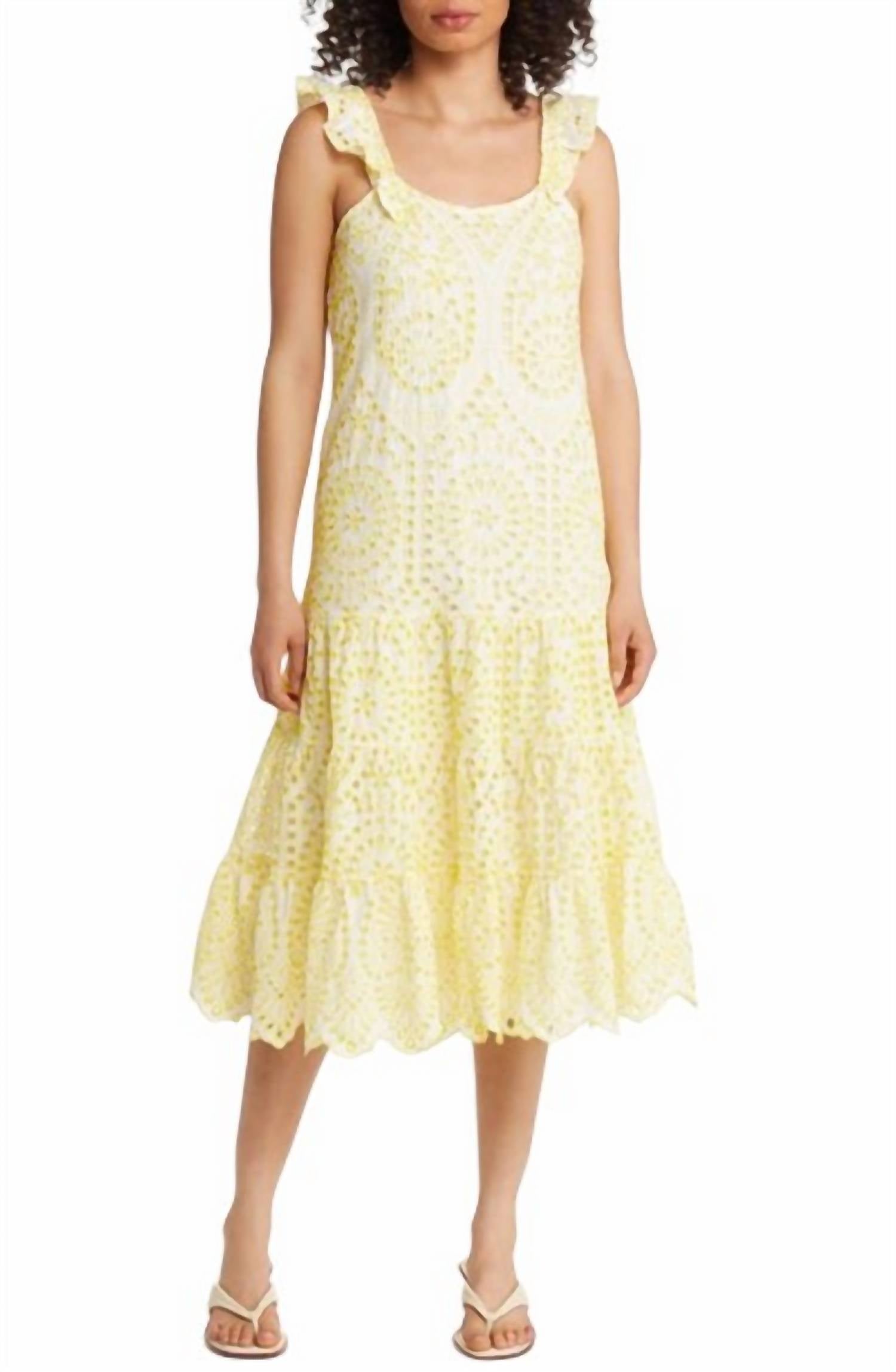 Желтое платье с люверсами BTFL-life
Желтое платье с люверсами BTFL-life