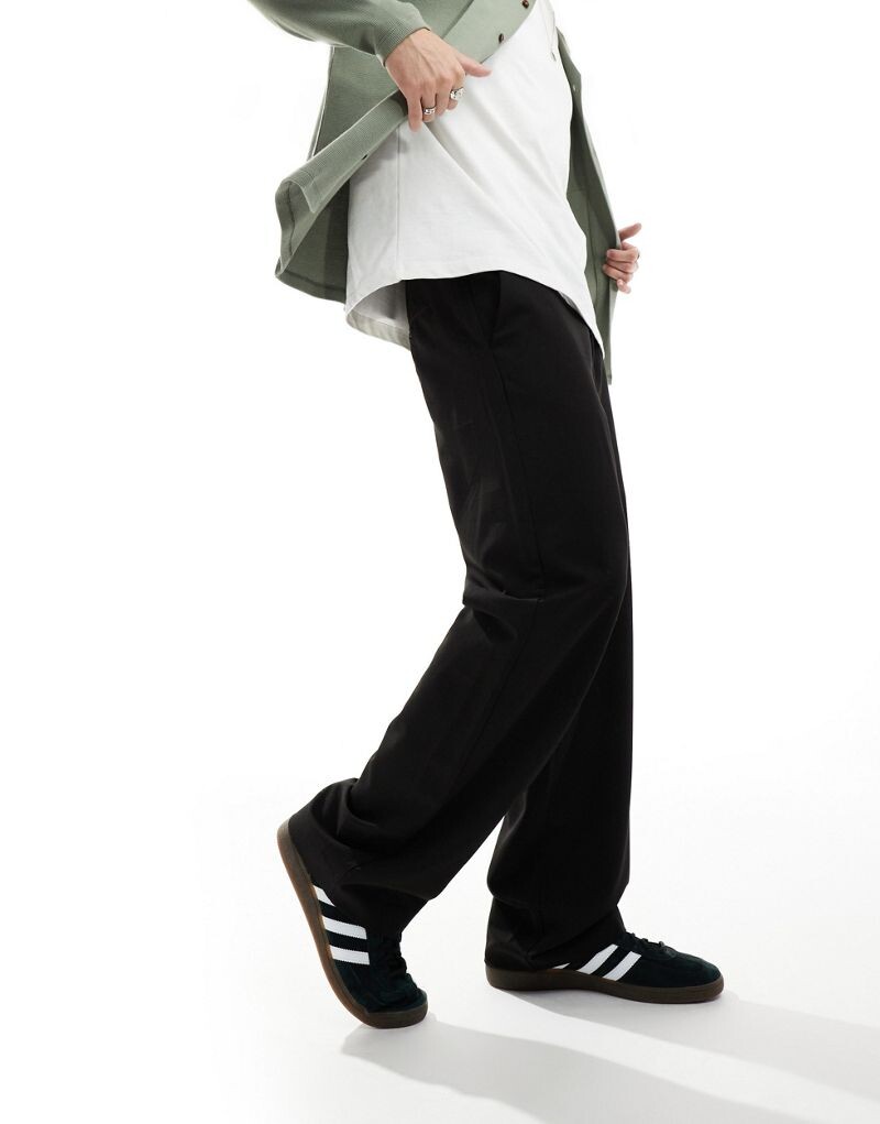 Черные брюки свободного кроя ONLY
Черные брюки свободного кроя ONLY